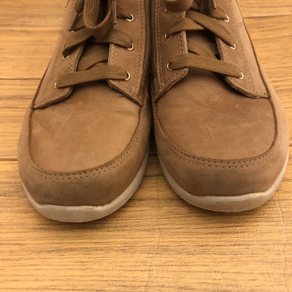 Vionic SHAWNA bootie, size 9, zip on booties - Picture 6 of 16